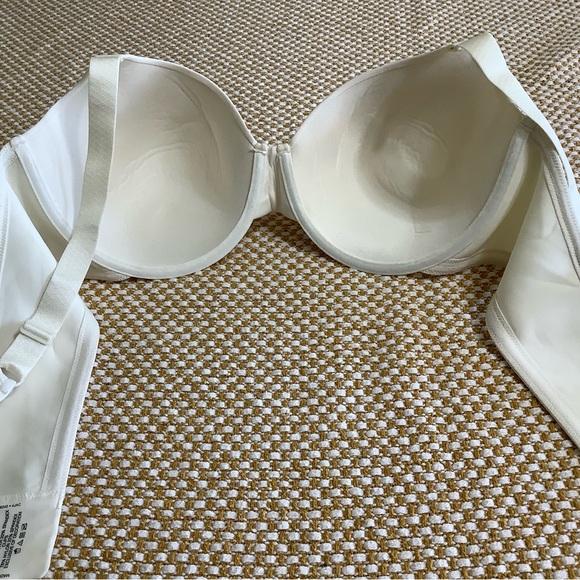 Vanity Fair Cream Full Coverage Bra with Molded Cups 44 C - Picture 5 of 7
